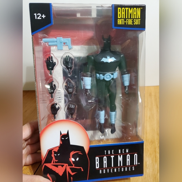 (NEW) Batman New animated series - Picture 2 of 6